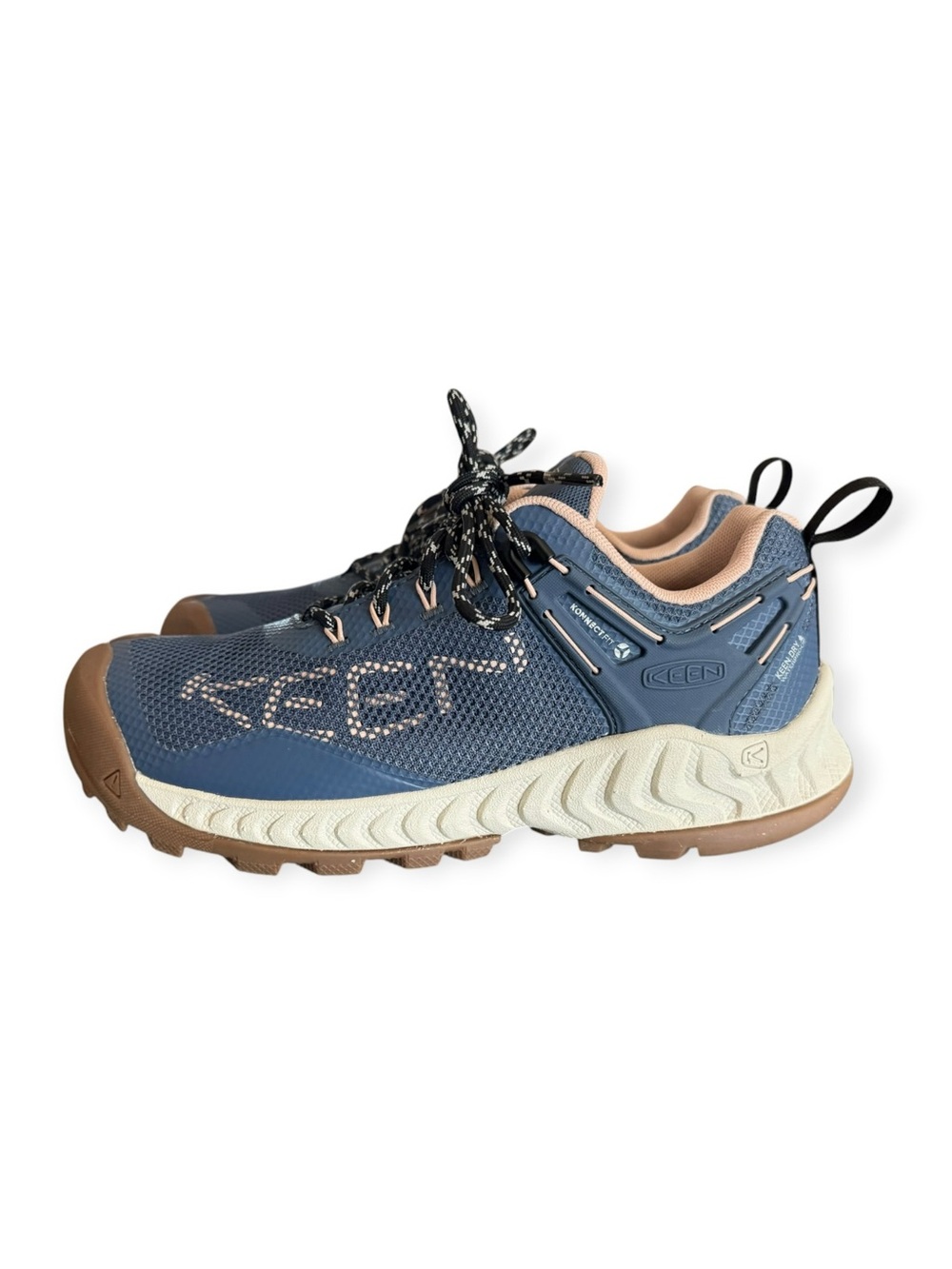 KEEN Nxis Evo Waterproof Hiking Shoes, Women’s 6.5